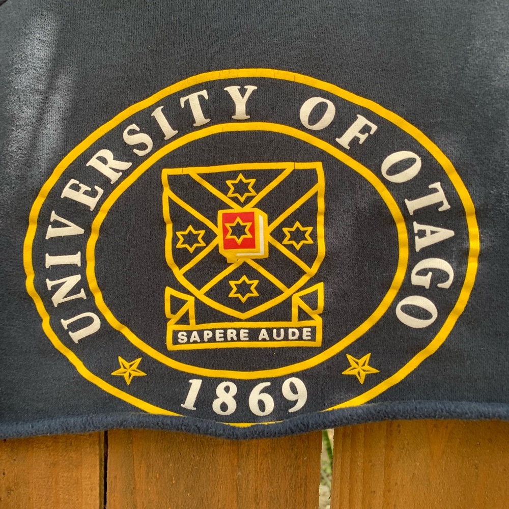 University of Otago crop sweatshirt size Small. - Picture 2 of 6